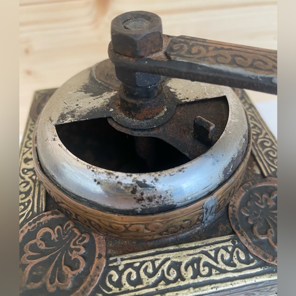 SOLD Moroccan Coffee Grinder Vintage Hand Crank Ornate Brass Metal & Wood Boho - Picture 4 of 14